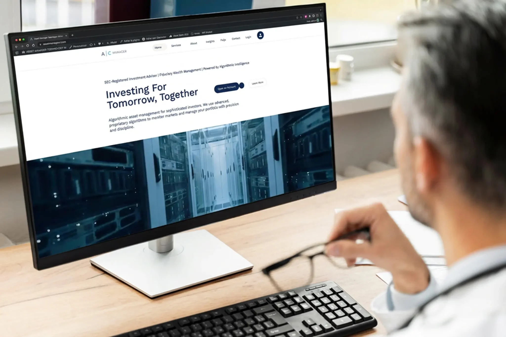 Digital fiduciary RIA monitoring financial data in real-time to ensure RIA standard compliance versus the traditional fiduciary advisor broker model.